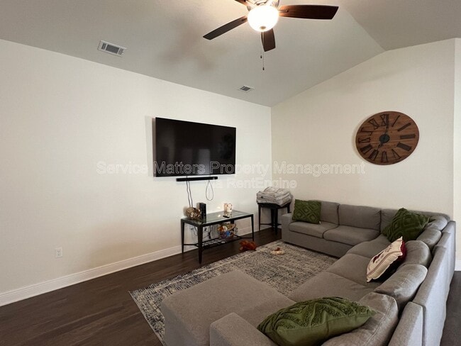 Photo - 5463 Peach Dr