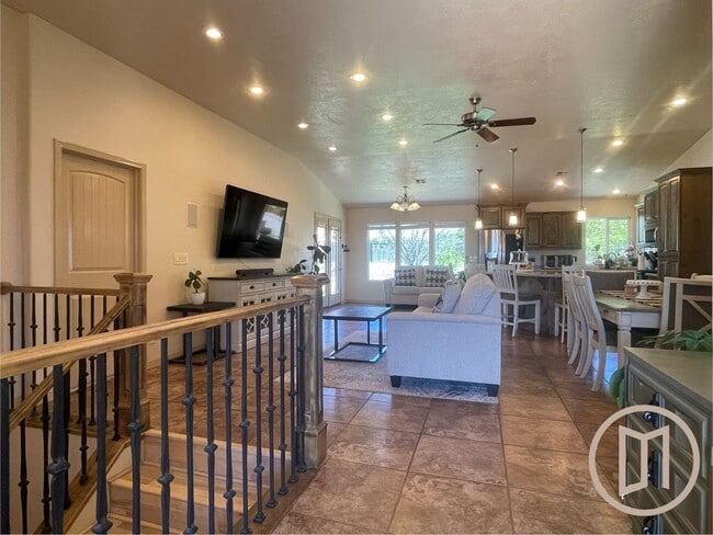 Photo - Amazing Views!  6+ Month lease options!