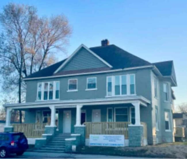 Building Photo - 913 S Main St Rental