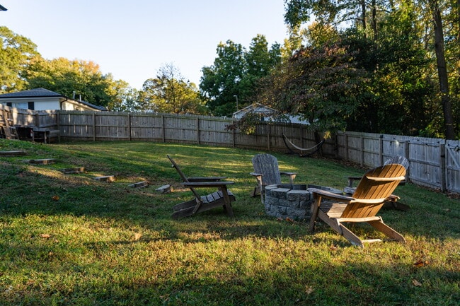 Photo - 6121 King George Dr