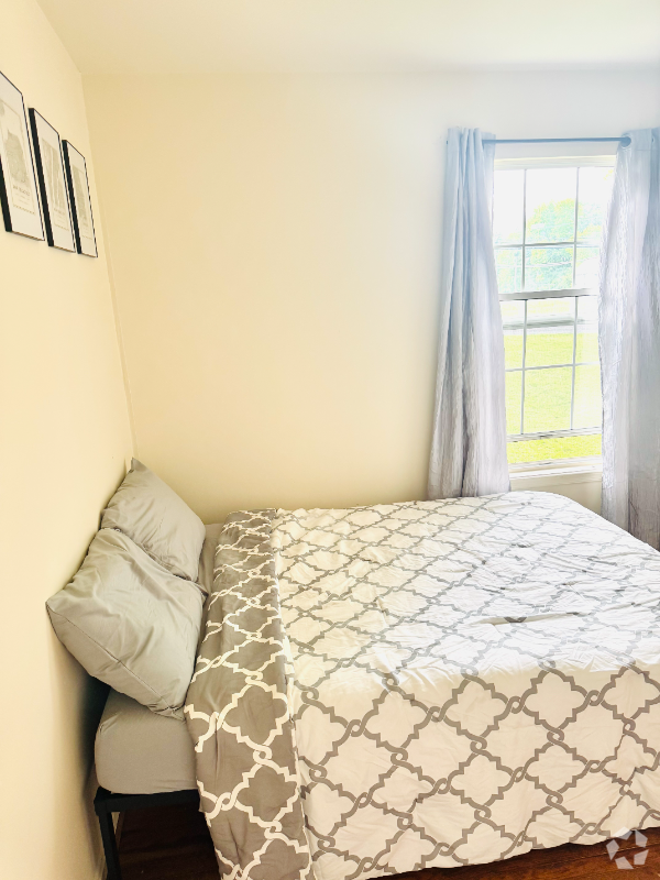 Building Photo - 2014 Ritchie Rd Rental
