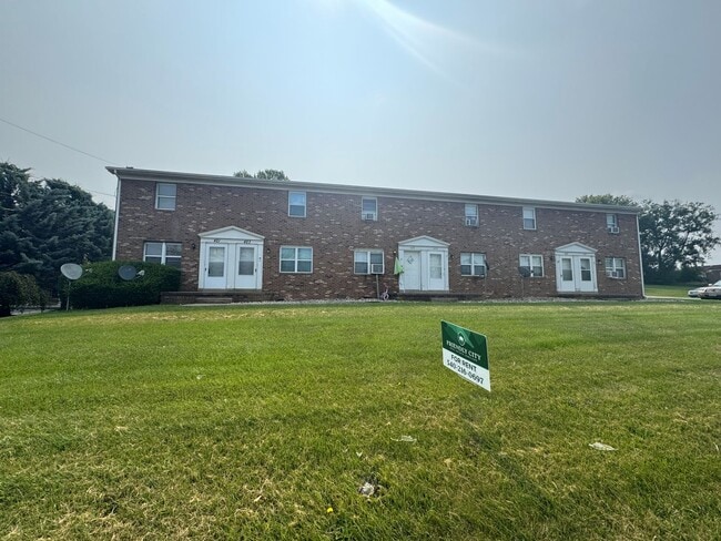 Building Photo - S Main Unit 421