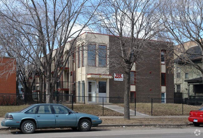 Photo - 2022 S Park Ave Apartments