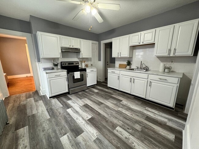 Photo - 134-136-136 Woodlawn St Unit 1