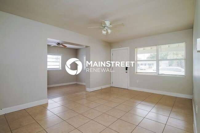 3 Bedroom Pet-Friendly Home in Orlando, FL with Main Street Renewal
