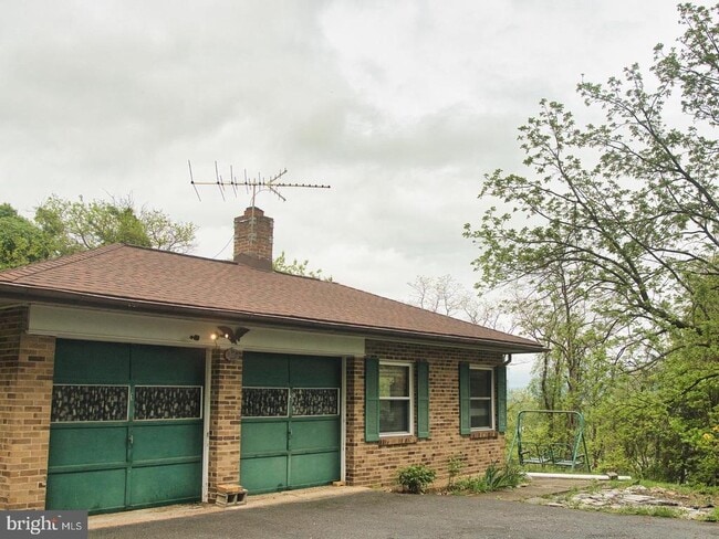 Building Photo - 7880 Chambers Hill Rd Rental
