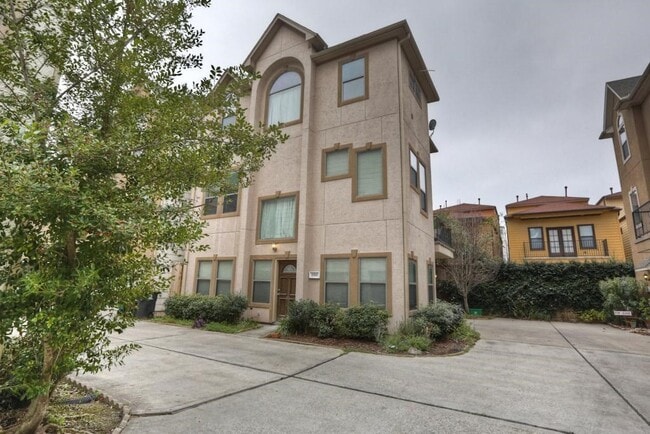 Building Photo - 1315 Birdsall St