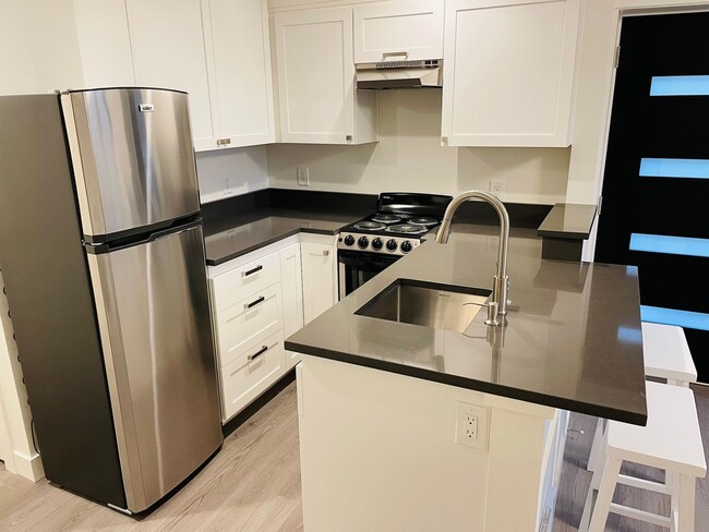 Photo - 7514 27th Ave NE Unit Wedgwood MIL