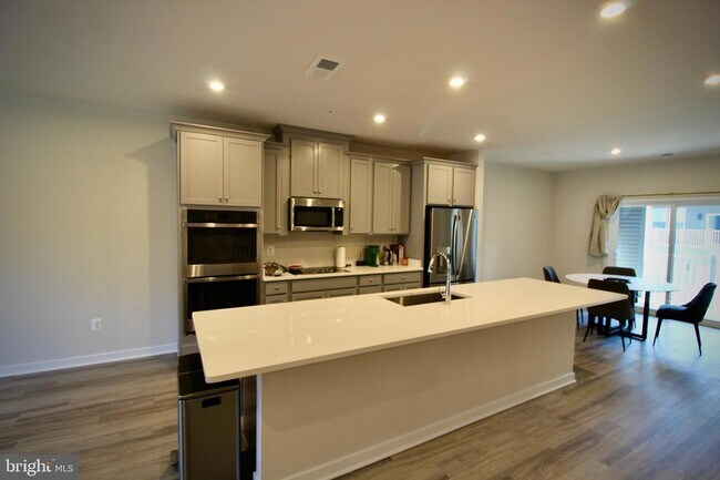 Photo - 4619 Olivine Dr