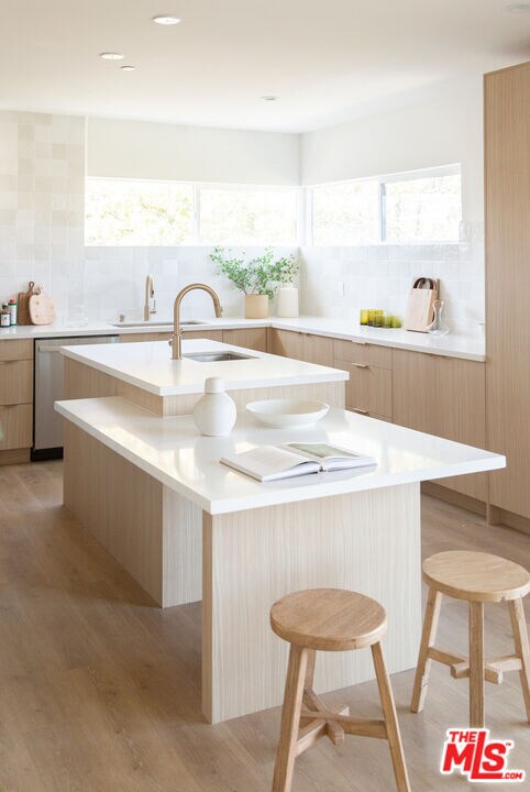 Photo - 6541 De Longpre Ave Unit 1/2