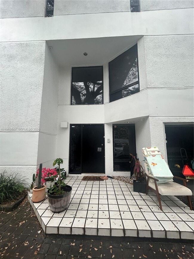 Photo - 2950 Jackson Ave