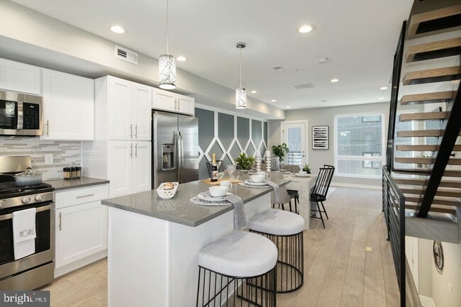 Photo - 815 Perkiomen St