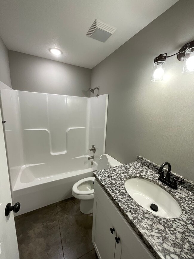 Photo - 205-207 S Byers Unit 207 S Byers