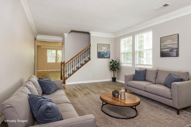 Photo - 2110 Valley Creek Dr