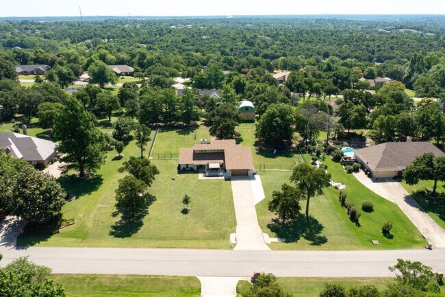 Photo - 7808 Forest Ln