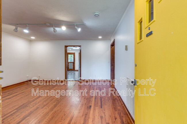 Photo - 3912A Burrus St