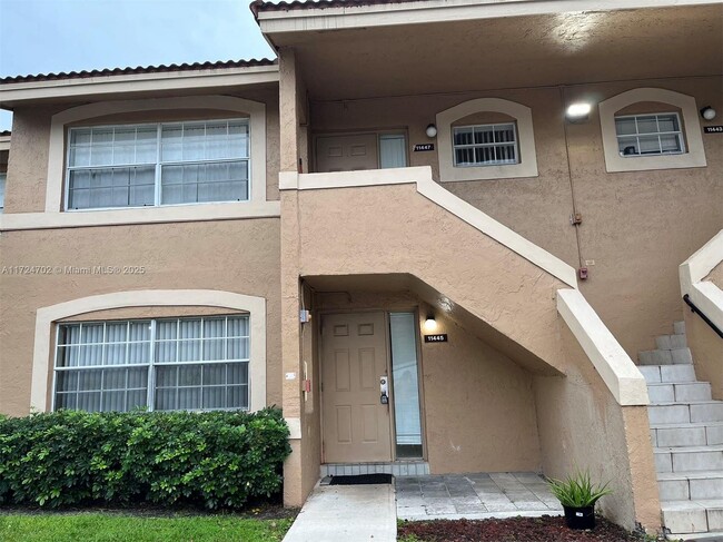 Photo - 11445 NW 42nd St Unidad 11445 Rental