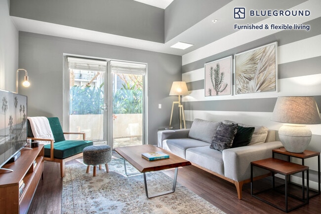 Photo - 5550 Hollywood Blvd Apartamento Unidad FL3-ID25