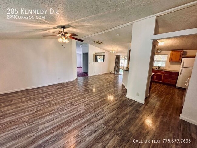 Photo - 285 Kennedy Dr