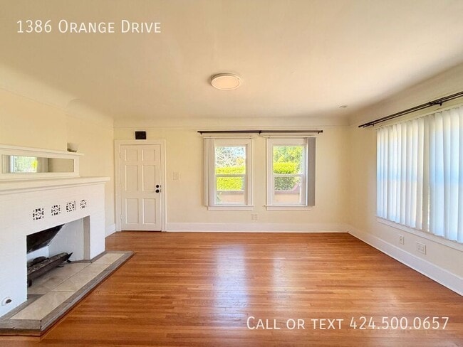 Building Photo - 1386 S Orange Dr