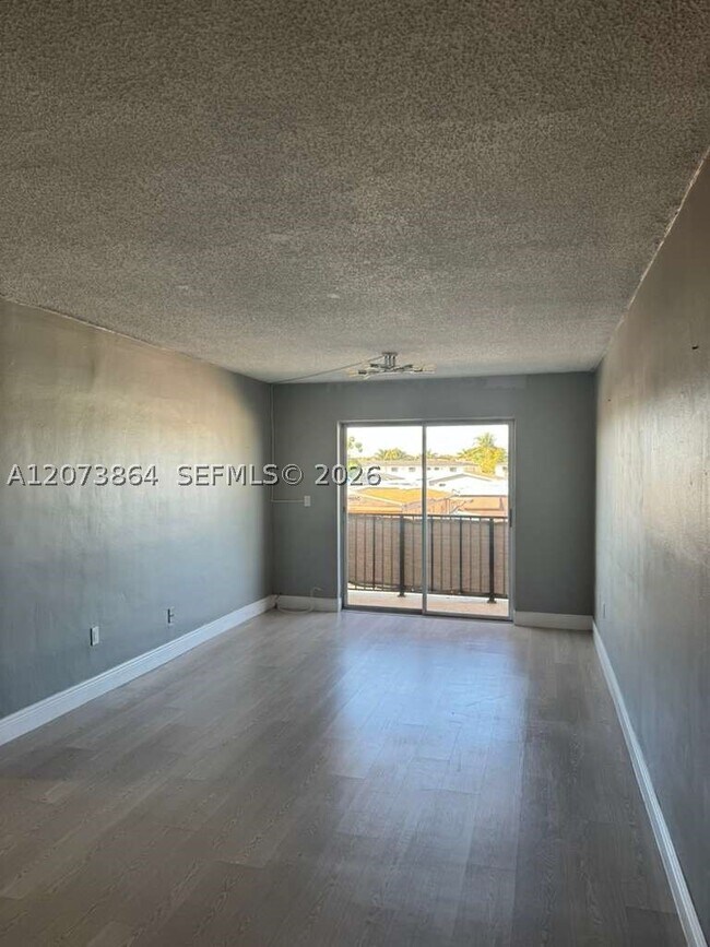 103 W 26th St Unit 103