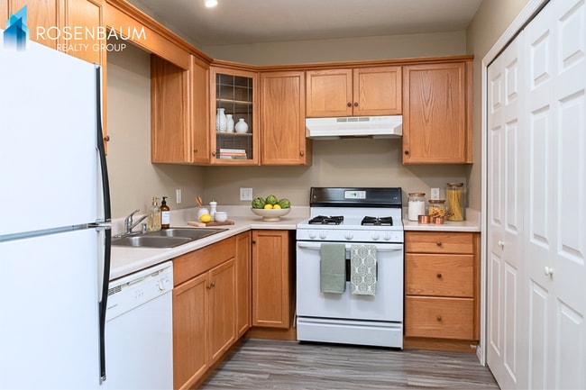 Photo - Charming and cozy 2-bedrooms, 2-baths apartment nestled in the heart of Prescott Valley!