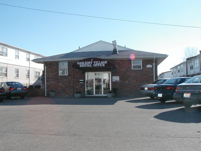 Leasing Office - Gaslight Village