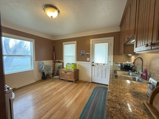 Photo - 240 S Main St