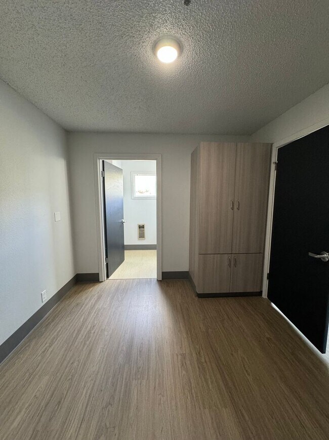 Photo - Apartment with unique floor plan - Shasta ...