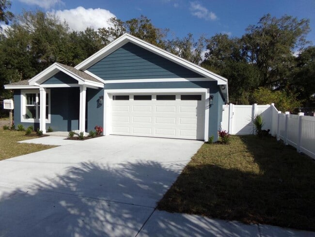 Photo - 16 S Warnell St