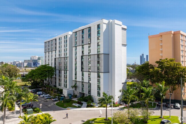 Building Photo - Residences at River Parc