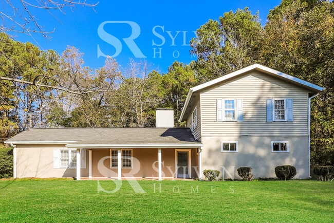 This charming home is ready for you! - This charming home is ready for you!