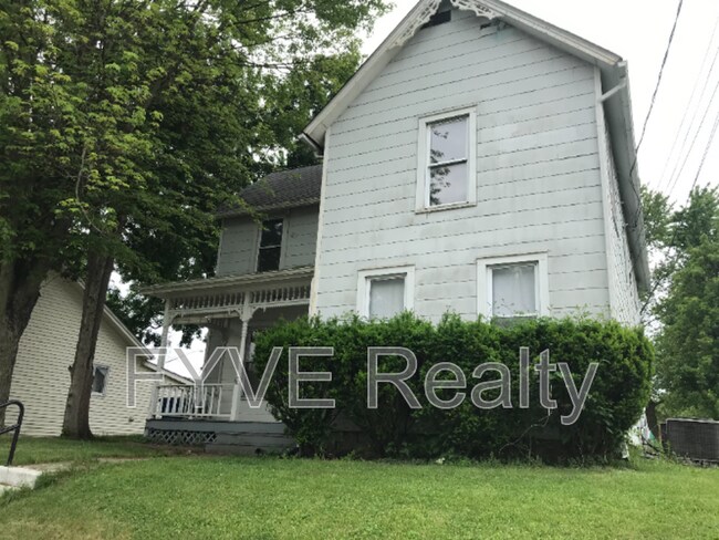 Photo - 236 E William St