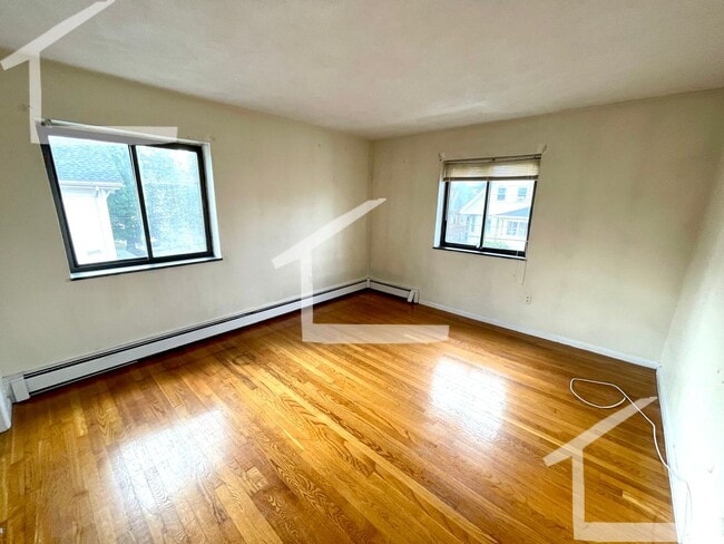 Photo - 2BR/1Bth unit. Great location. Vacant, ready to show.