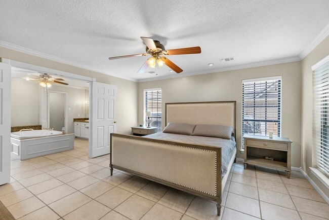 Building Photo - 16114 Kempton Park Dr