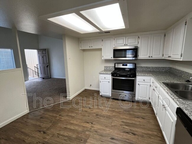 Photo - 4052 W Meadow Ave