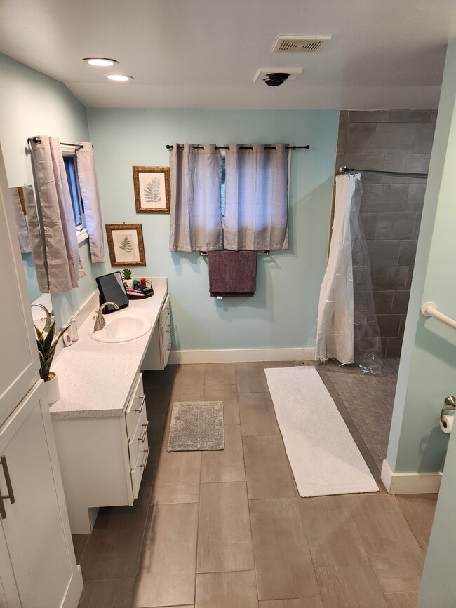 Photo - 817 Huntington Rd Unidad Rockcreek Neighborhood