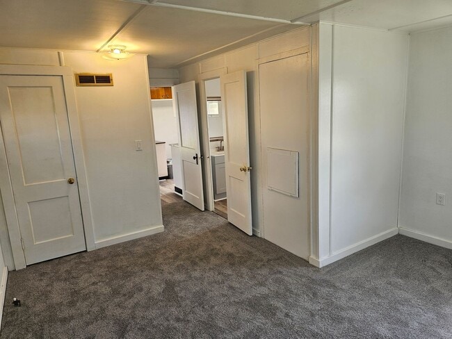 Photo - 1526 Oak Harbor Rd Unidad A