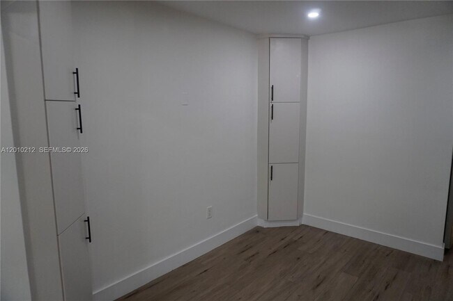 Photo - 11043 SW 79th Ave Unidad 0