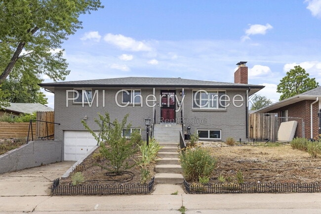 Building Photo - 1364 W Center Ave