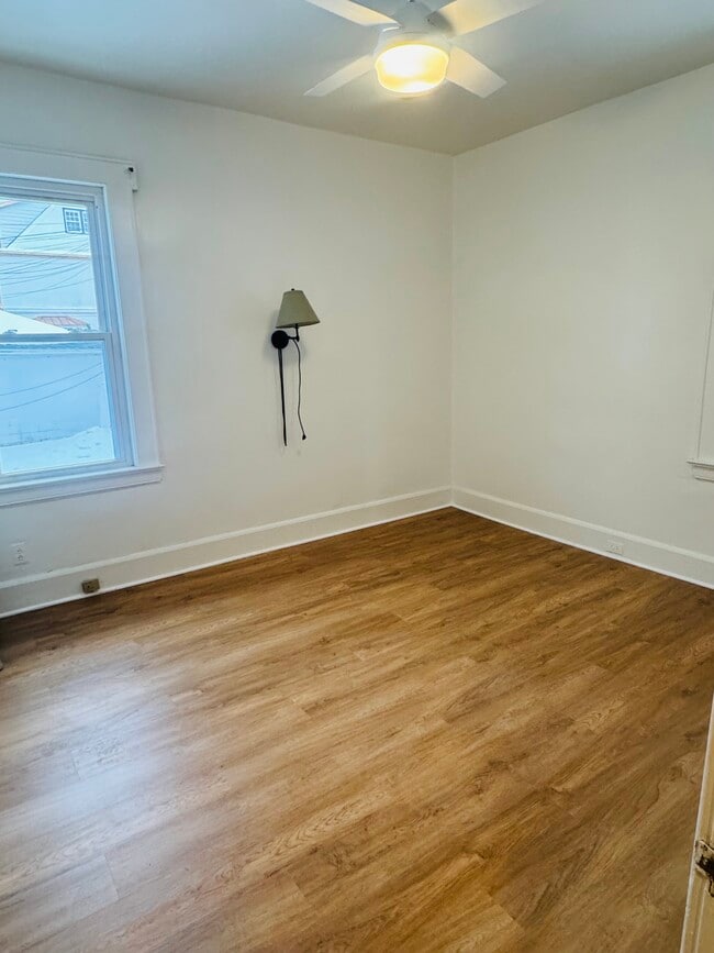 Photo - 183 Broad St