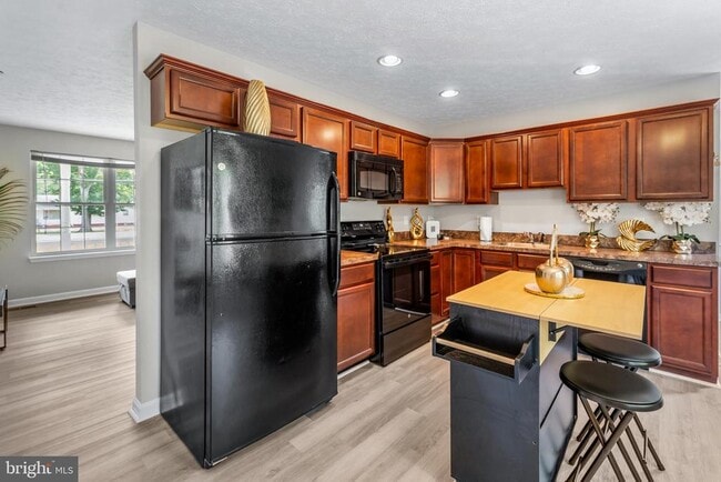Photo - 11102 Greenwell Place