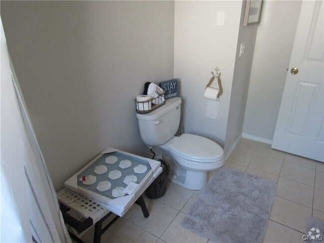 Building Photo - 28 E River Rd Rental
