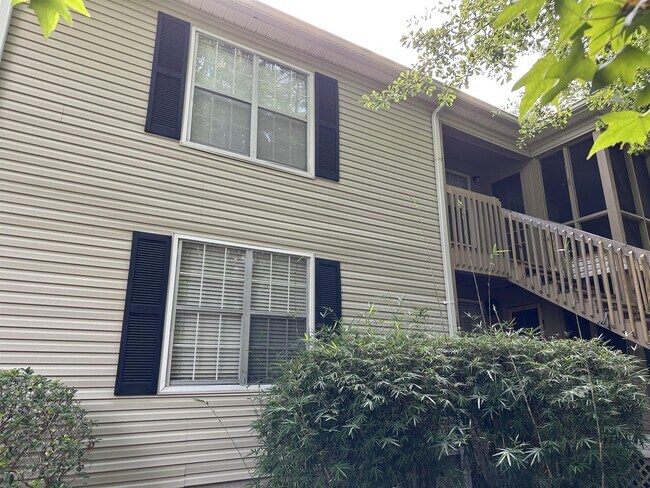Photo - 401 N Cromwell Rd