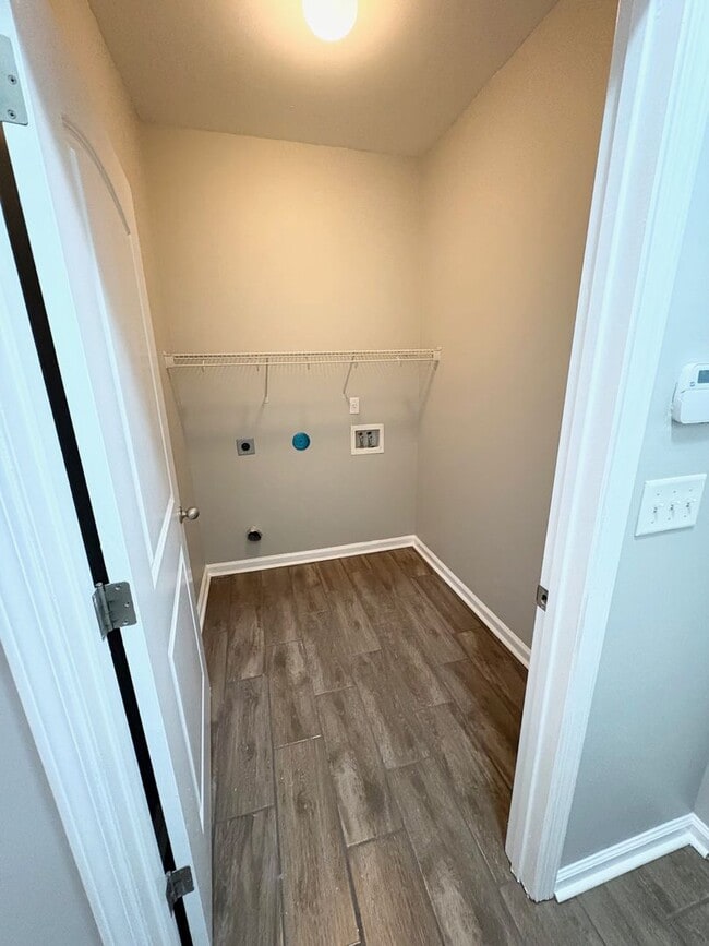 Photo - GlenCrossing8811 Unit 1