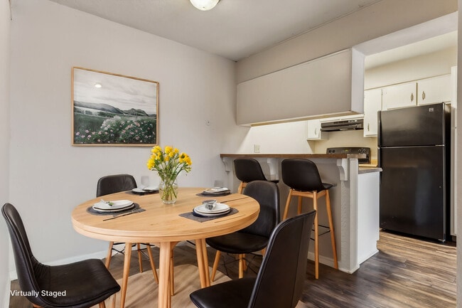 Royal Ridge Apartments