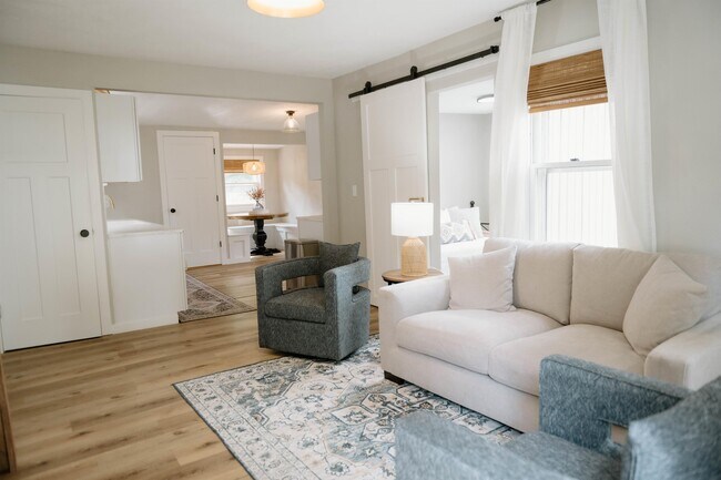 Photo - 206 State Ave