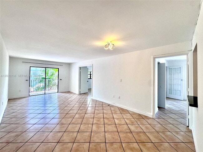 Photo - 1250 Lincoln Rd Unidad 203
