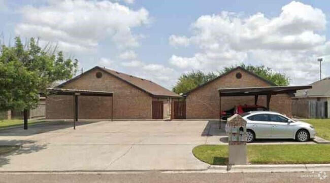 Building Photo - 1501 W Carmen Ave Unit 3 Rental