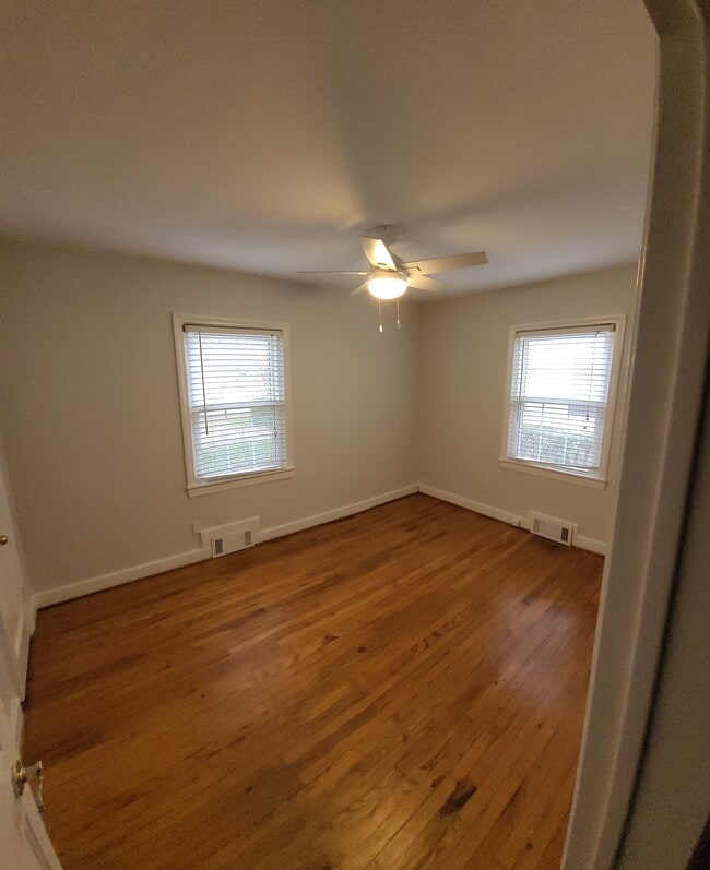 Photo - 209 W Cornwallis Dr